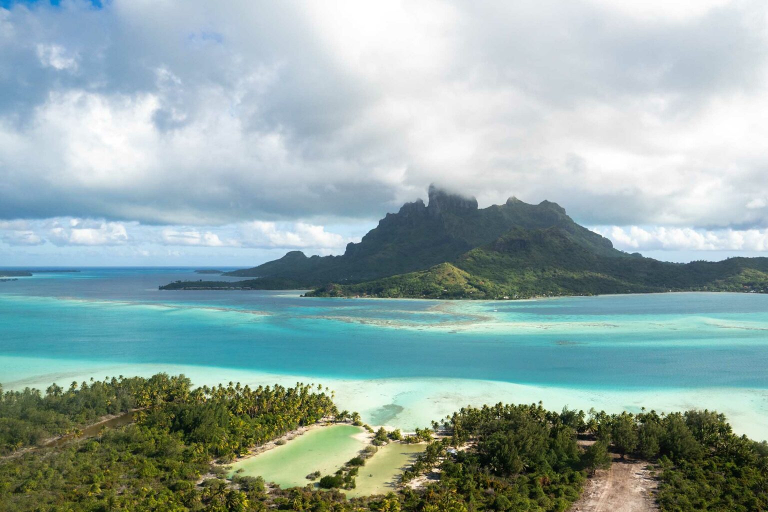 Helicopter Tour in Bora Bora, come & fly with me! Review & tips