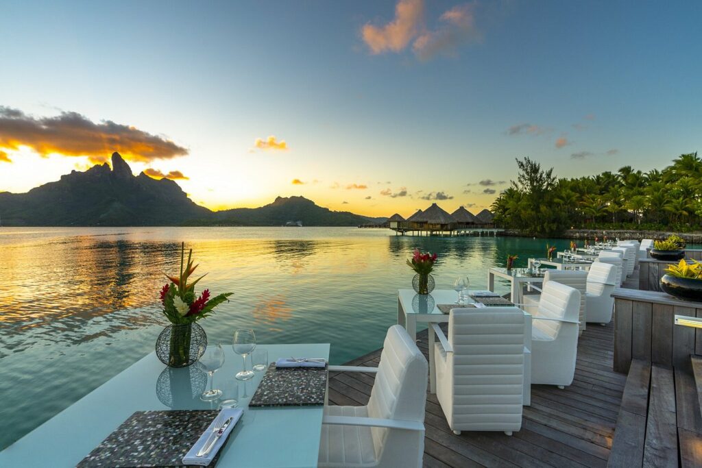Lagoon Restaurant, in St Régis Bora Bora : The terrace