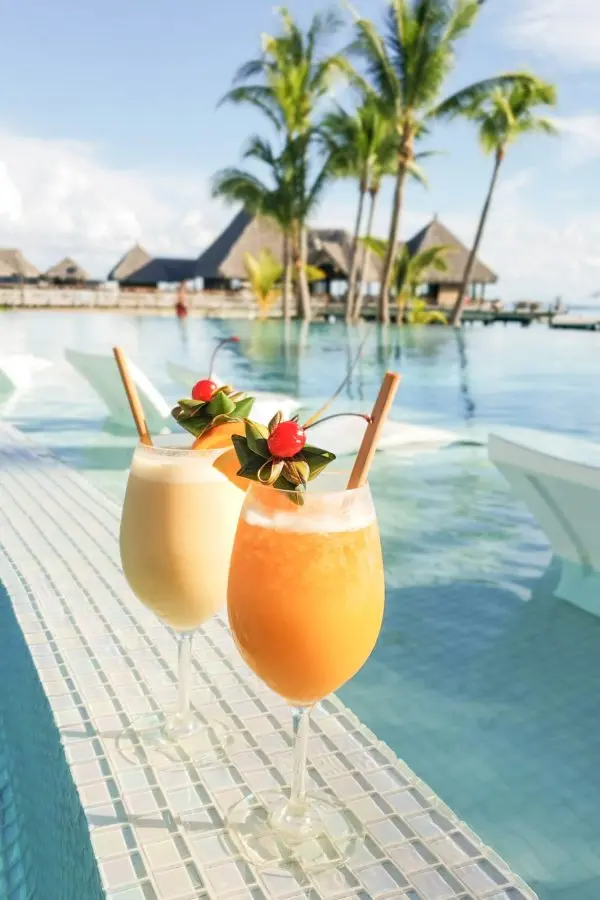 cocktails on the pool side of the Conrad Bora Bora Nui 