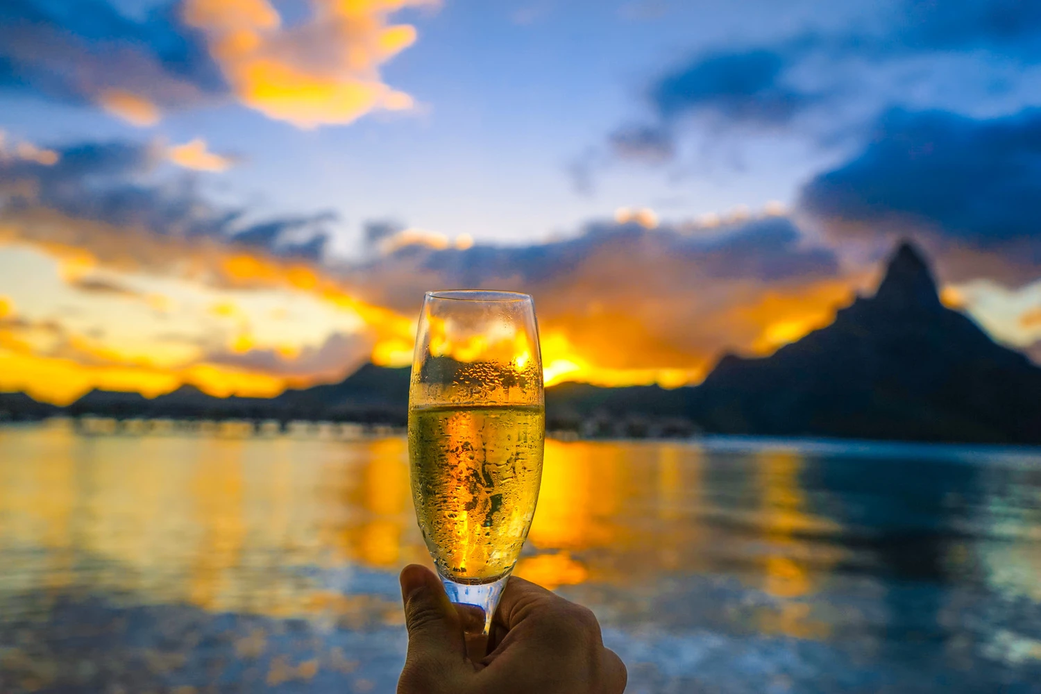 Drinking age in Bora Bora - Champagne
