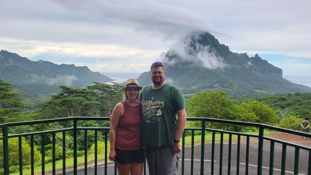 Couple at the Belvedere lookout in Moorea
