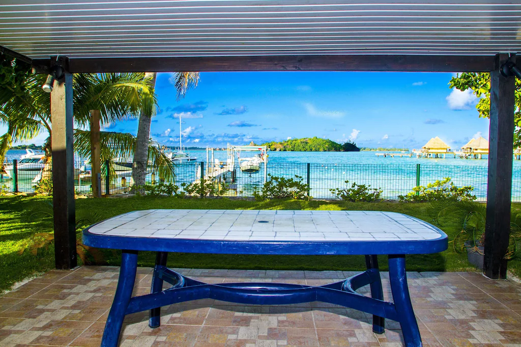 Beach Front house rental bora bora