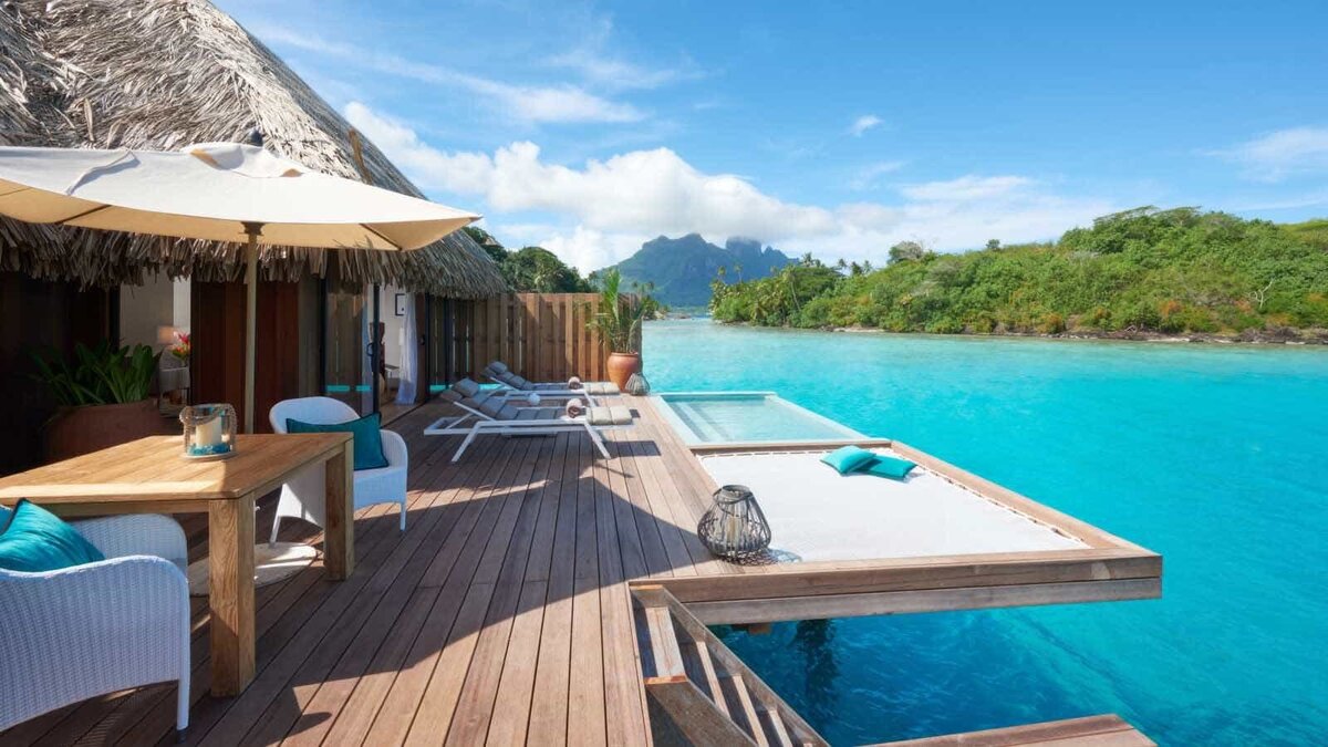 Overwater villa, Conrad Bora Bora Nui